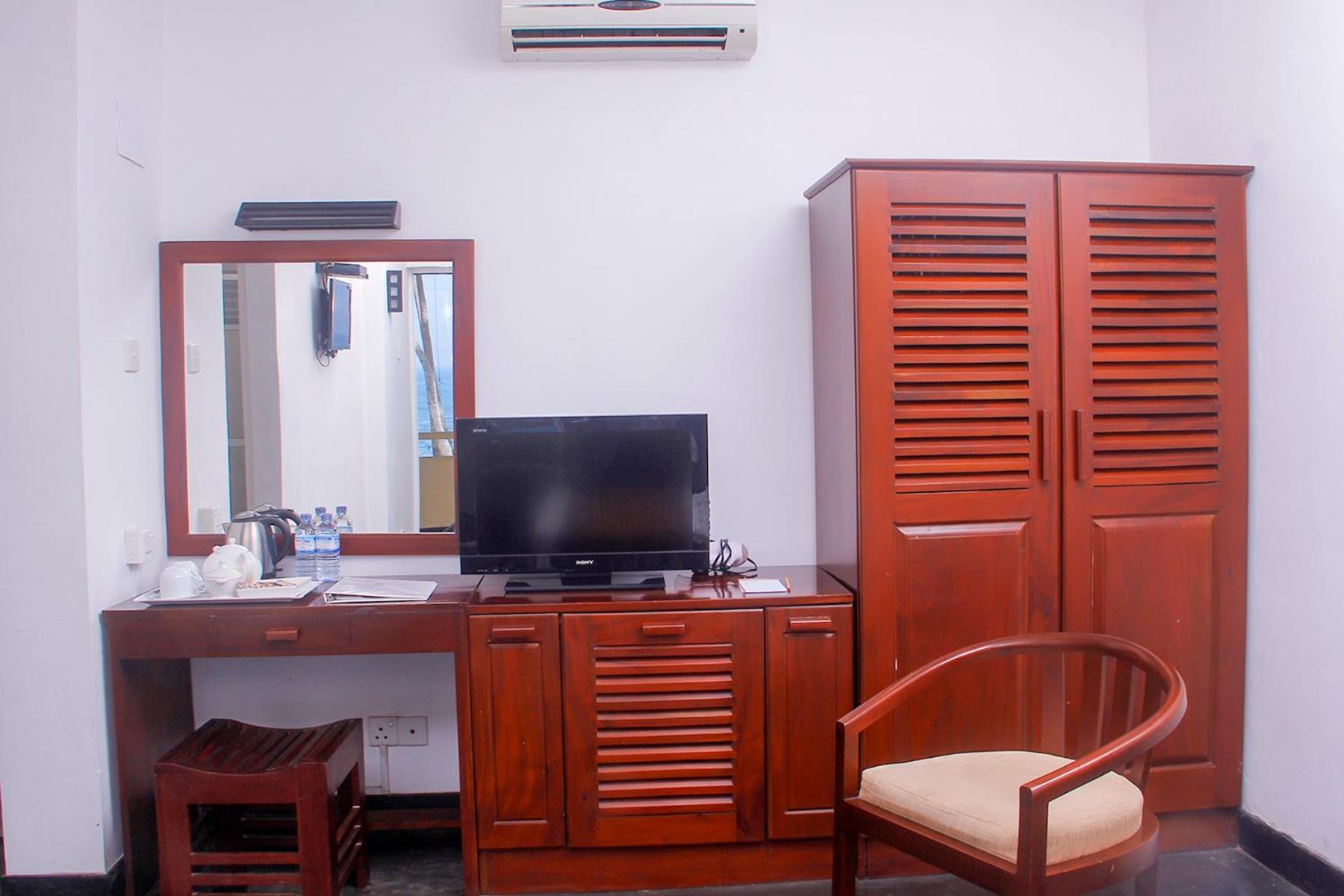 Sanmali Beach Hotel Marawila Buitenkant foto
