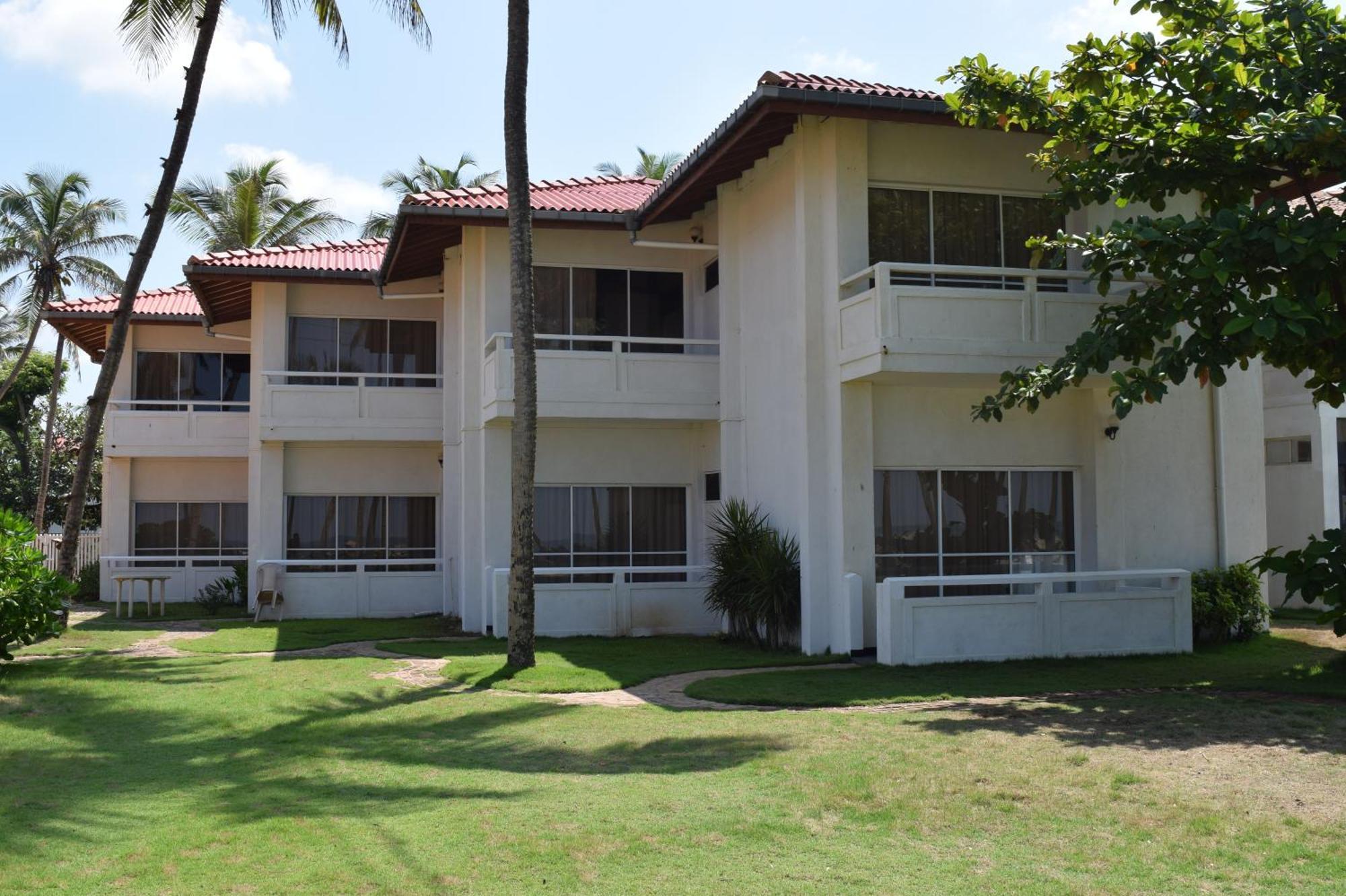 Sanmali Beach Hotel Marawila Buitenkant foto
