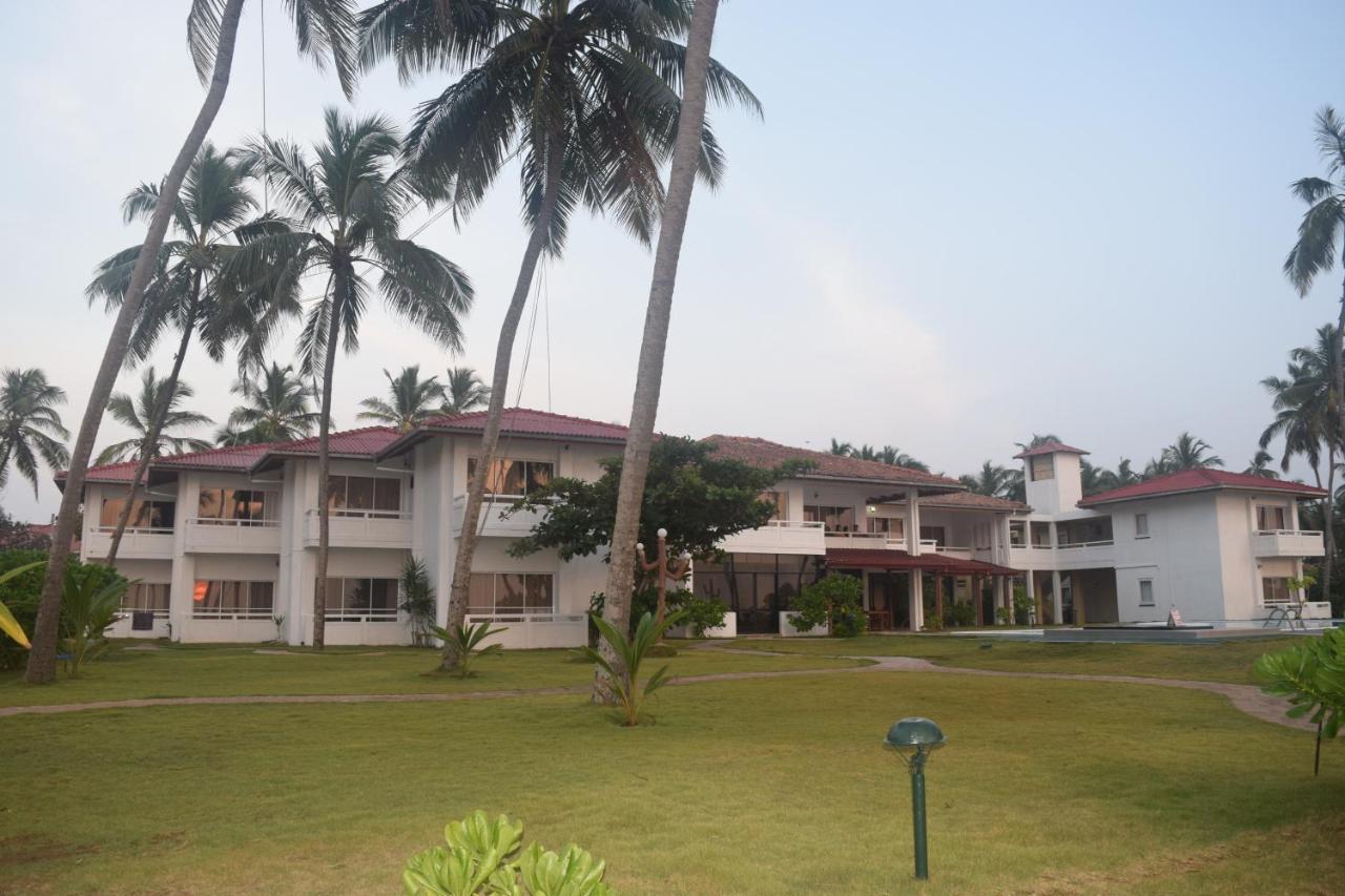 Sanmali Beach Hotel Marawila Buitenkant foto